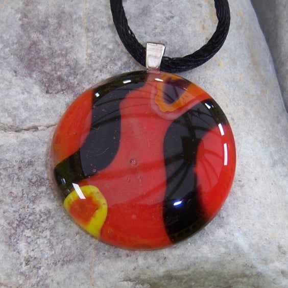 Red and black glass pendant