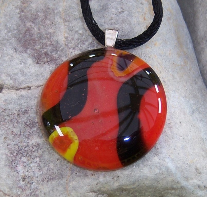 Red and black glass pendant