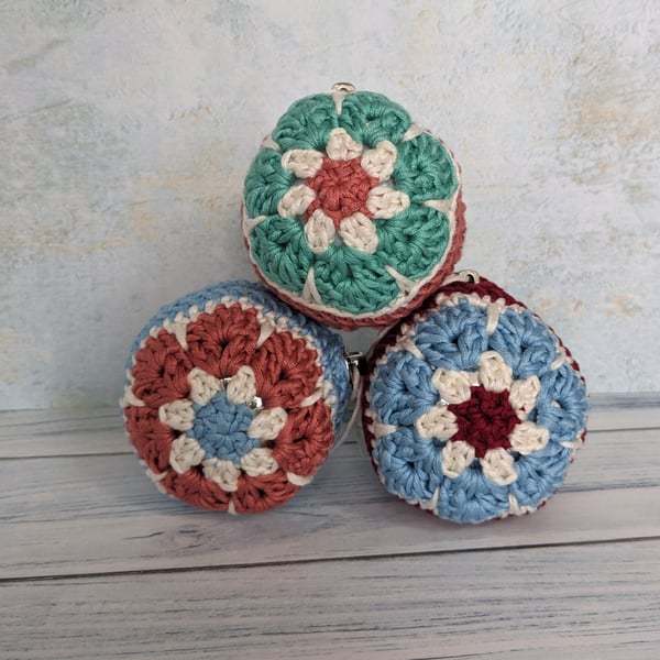 Christmas baubles - set of 3, crochet decorations, hanging decorations