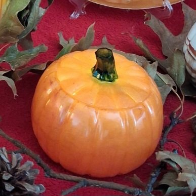 Handmade epoxy resin pumpkin decorative pot with removable lid.