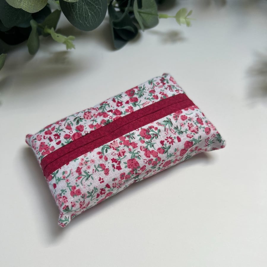 Tissue Holder: Red Floral