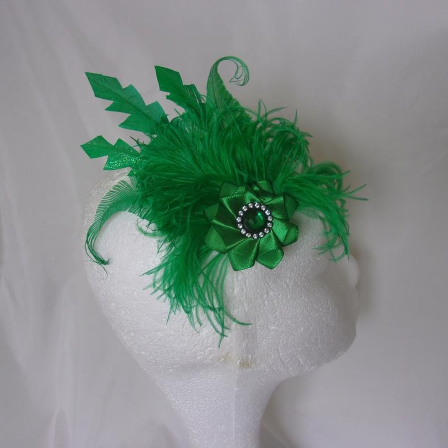 Emerald Green Glitter Feather & Crystal Fascinator Hairclip
