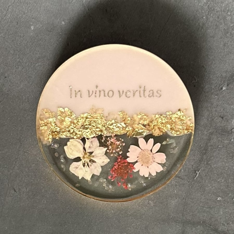 Resin Coaster with Dried Flowers, Crystals & Gold Leaf - Moments in Resin