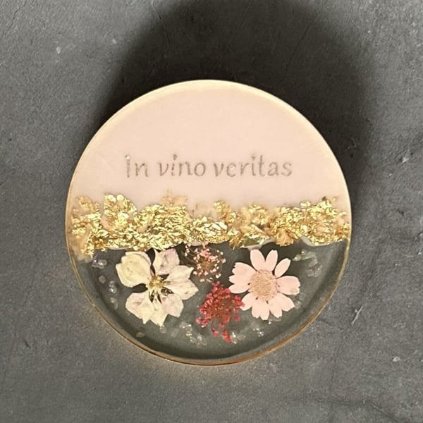 Resin Coaster with Dried Flowers, Crystals & Gold Leaf - Moments in Resin