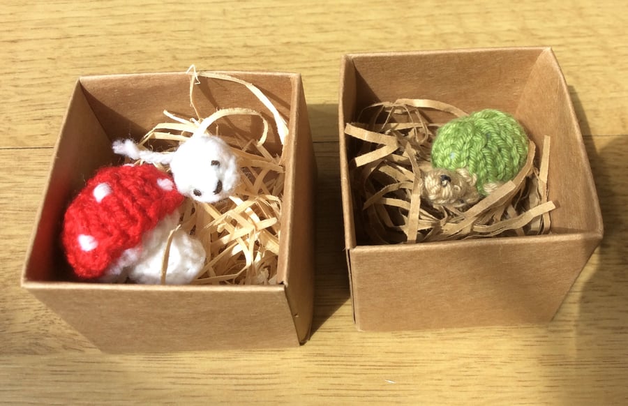 Miniature Knitted Mouse and Turtle