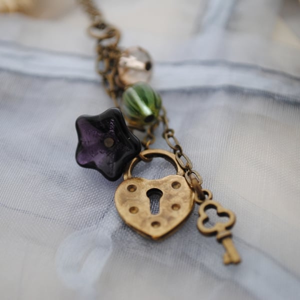 Padlock & key necklace (purple flower)