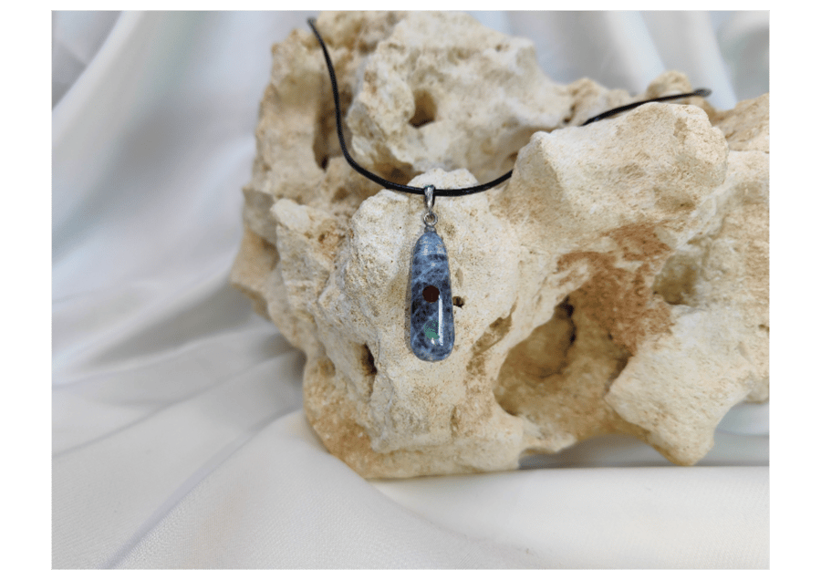 Kyanite pendant with Garnet and Emerald