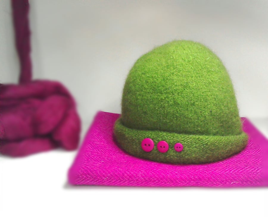Cloche hat, vintage style green felted wool with buttons