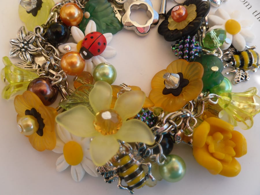 Buzy Bumble Bee Delight