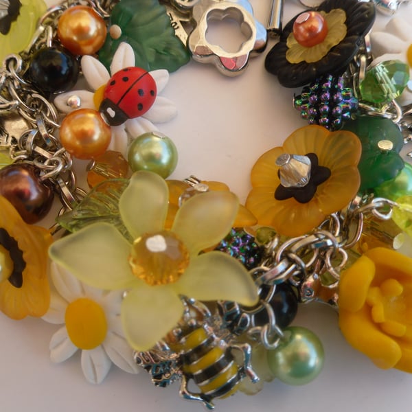 Buzy Bumble Bee Delight