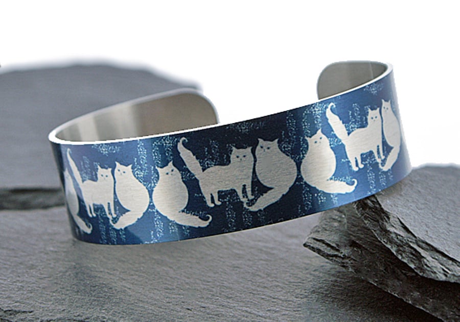 Cat jewellery bangle, cuff bracelet, blue with brushed silver cats. (386)