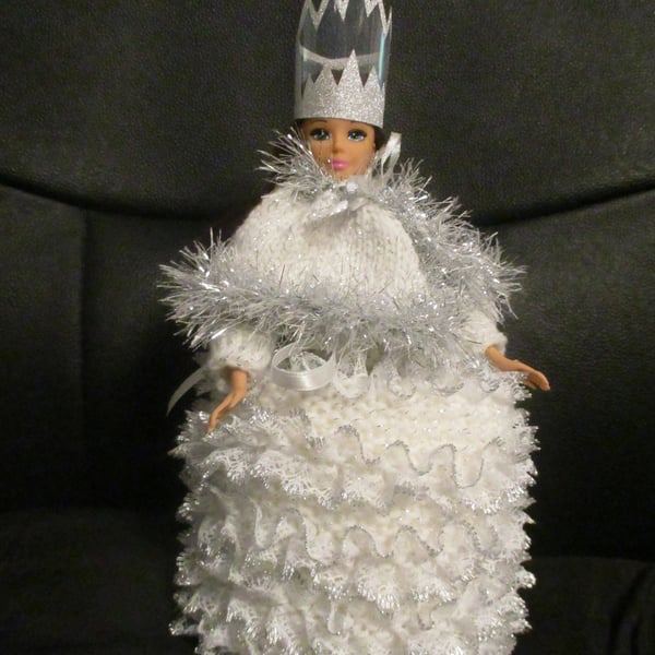 COVER GIRL - SPARE TOILET ROLL COVER - SNOW QUEEN