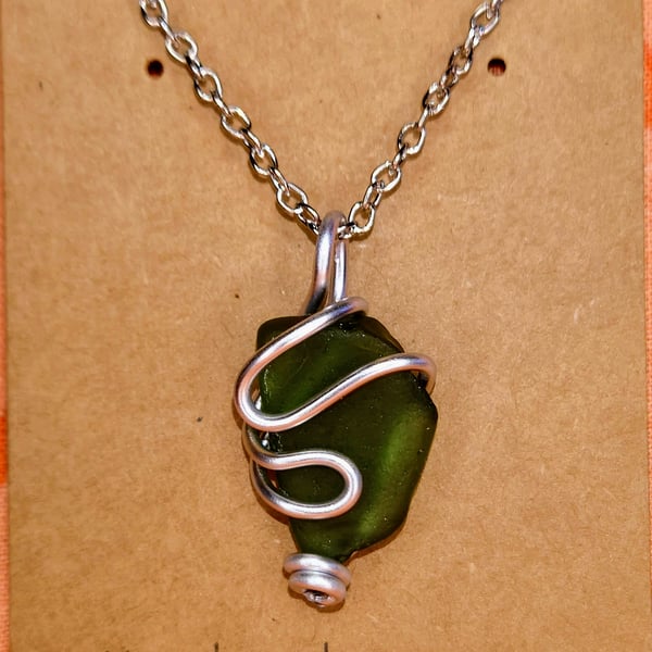 Seaglass Pendant Stone - Green & Silver