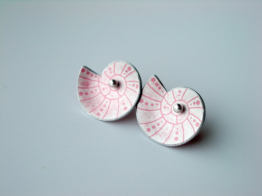 Shell studs in pink and silver
