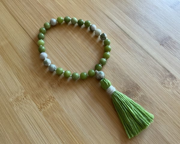 Pocket Mala hand knotted 27 bead mantra anxiety worry relief personal size Jade