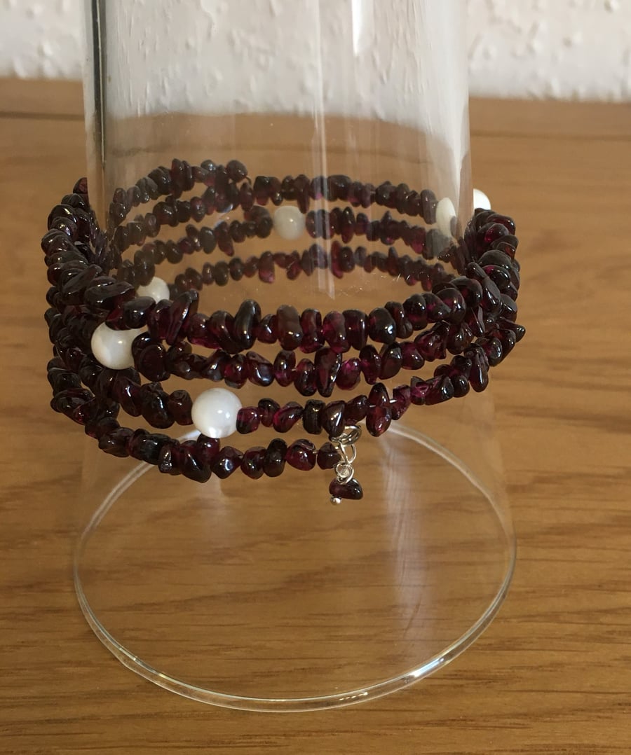 Memory Wire Bracelet made with Rajasthan Garnet and Mother of Pearl 