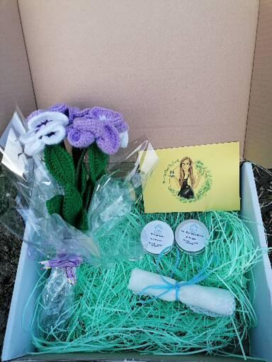 Crochet flower bouquet and skincare set