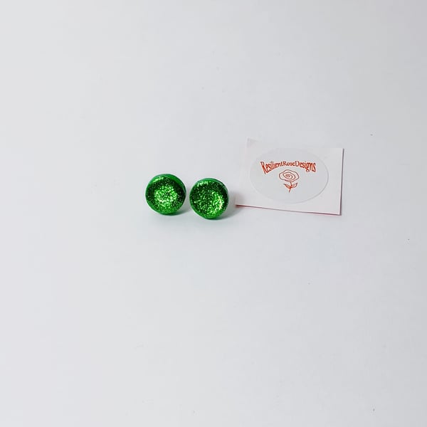 Emerald green sparkle round stud earrings       