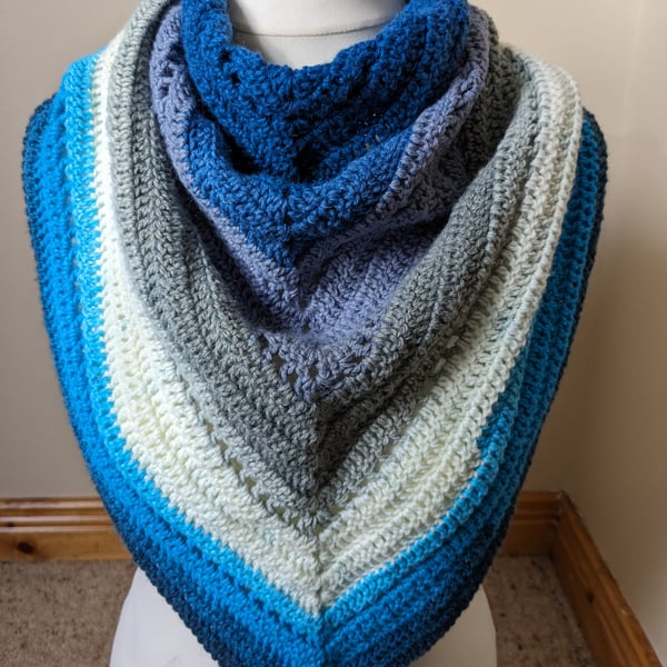 Crochet shawl