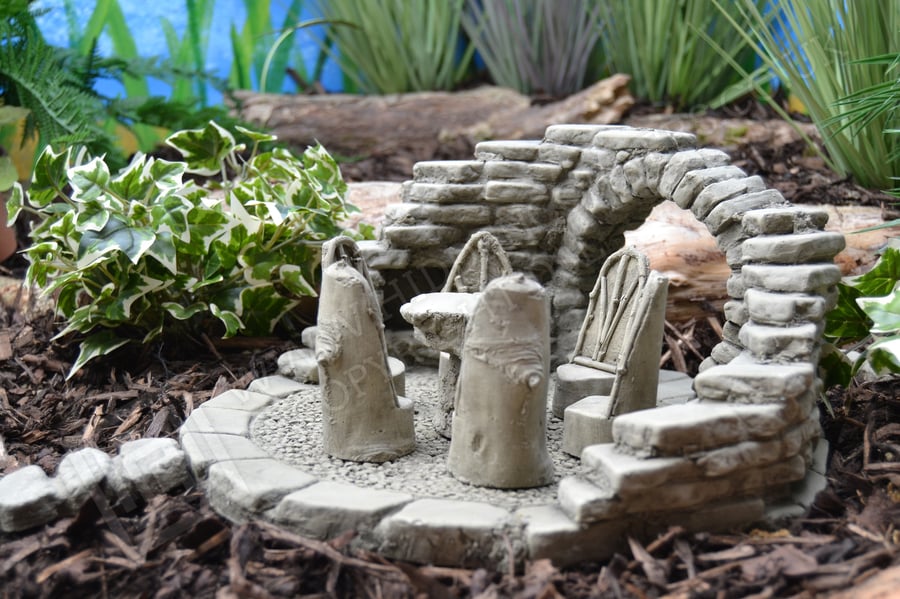 Allium Escape and Fairy Garden and Table & Chairs Set Garden Ornament