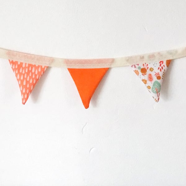 Mini Bunting in Beautiful Shades of Orange