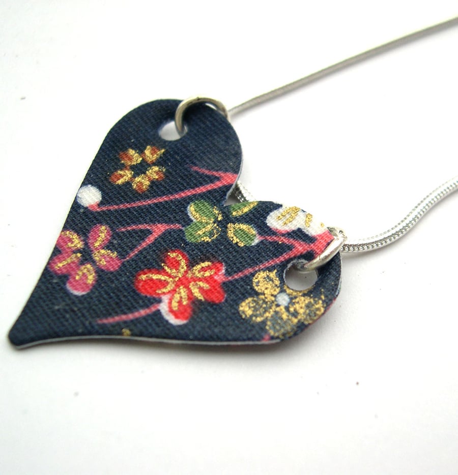 Hardened Fabric Chinese Floral Necklace in Navy 