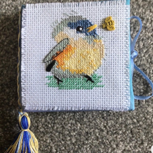 Attractive Pins and needle book