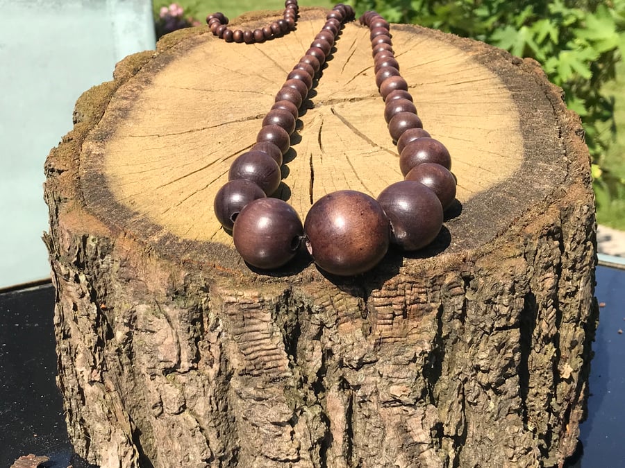 EL33 Wooden Bead Necklace