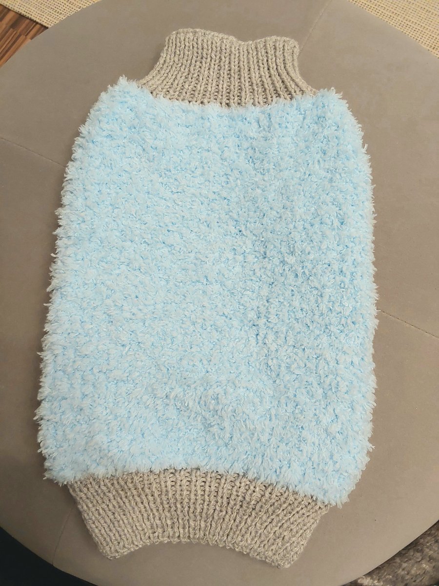 Medium dog puppy sweater jumper coat 15”L 16”G hand knit (sleeveless)