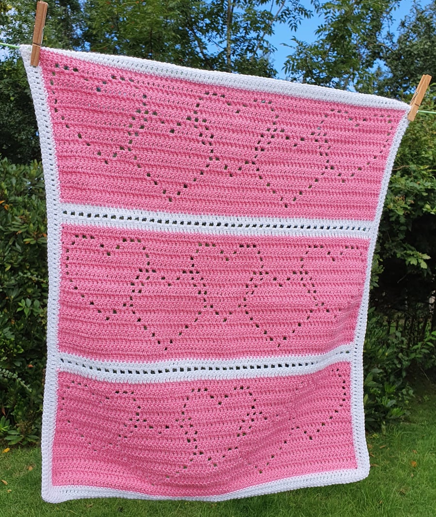 Crochet Baby Blanket - Linked Hearts