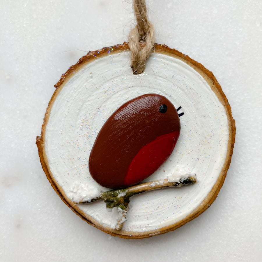 SALE-Hanging wood slice robin Christmas decoration handmade in Cornwall 