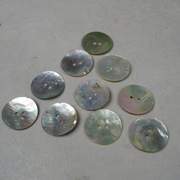 10 24mm Natural Shell Buttons
