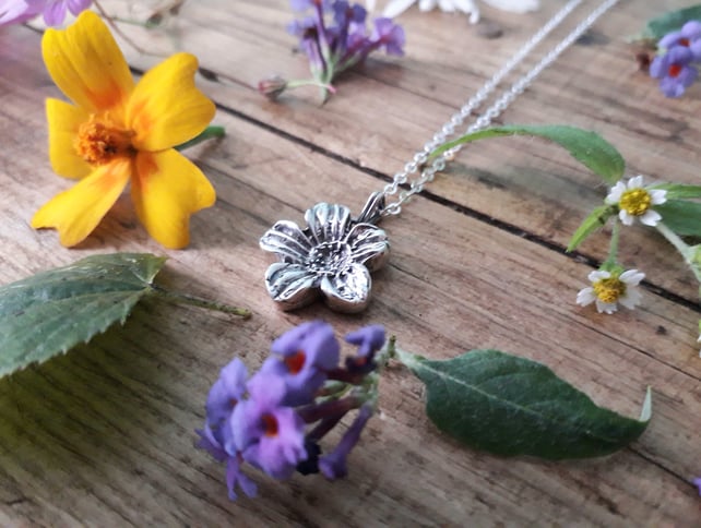 Summer Flower  Silver Necklace No 1