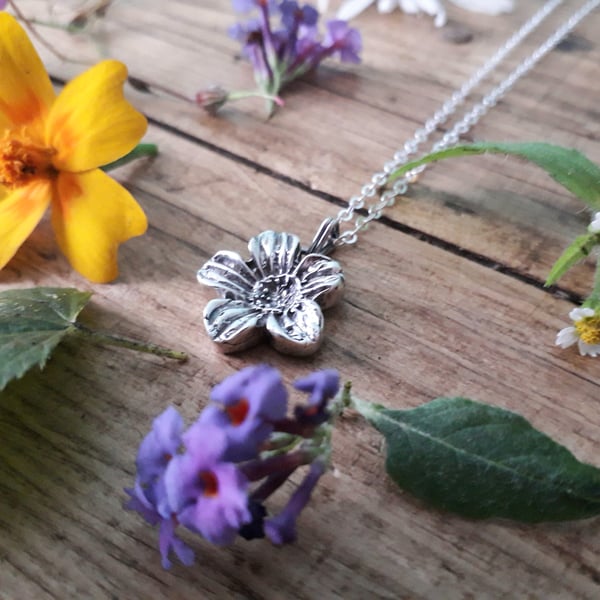 Summer Flower  Silver Necklace No 1