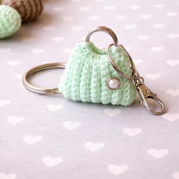 Crochet mini handbags