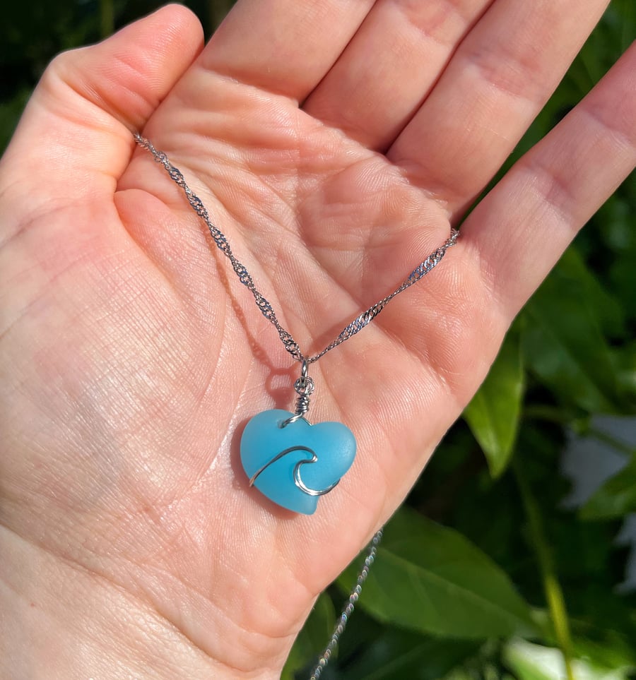 Making Waves Cultured Sea Glass Necklace