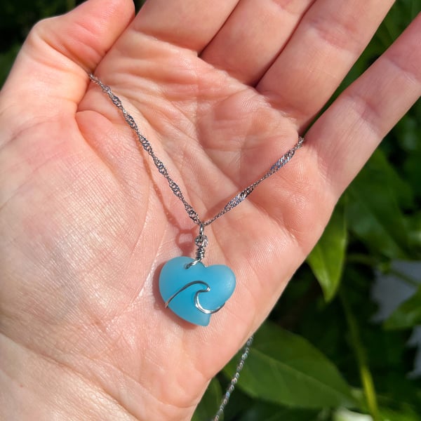 Making Waves Cultured Sea Glass Necklace