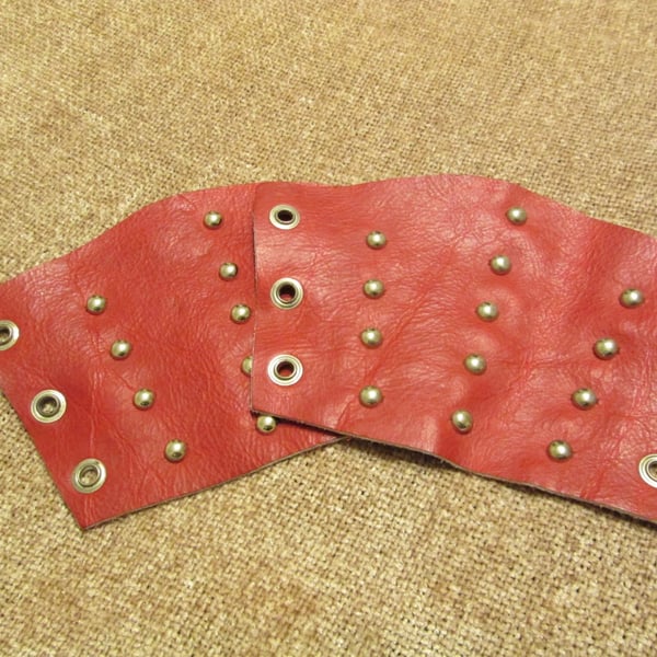 Red Leather Bracers (pr) with 3 rows of Spots (Small Size) (sold with lacing)