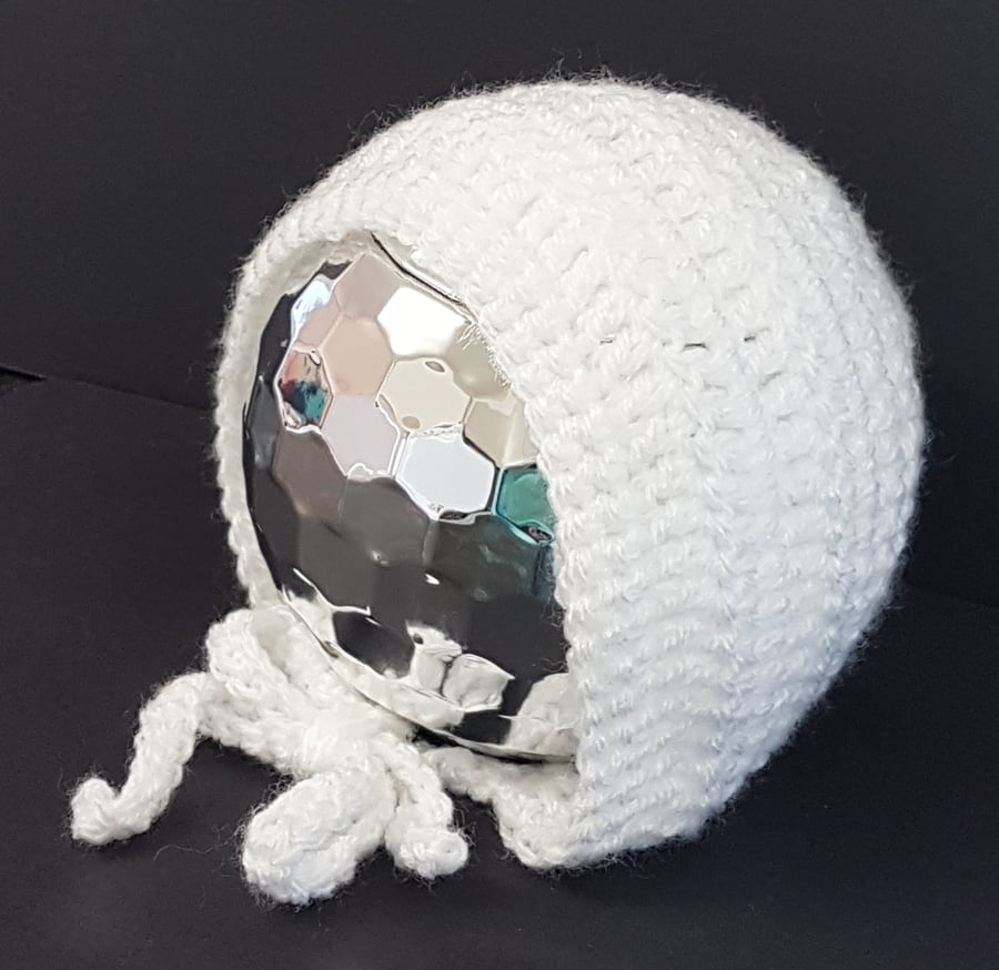 White crochet baby bonnet Newborn 