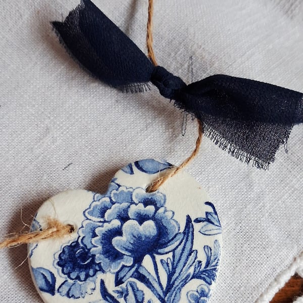 Clay Heart Bunting Floral Blue