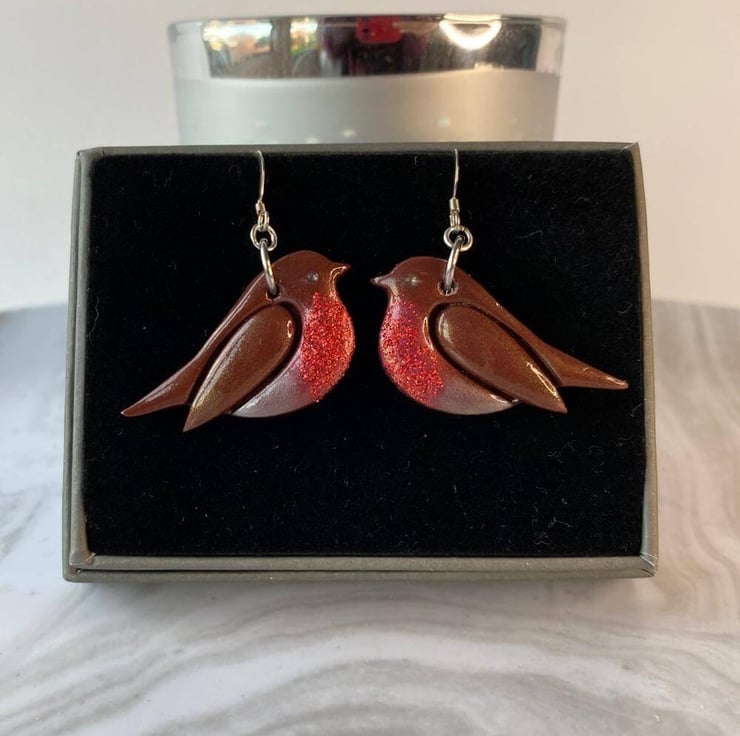 Robin earrings with red glitter polymer clay an Folksy