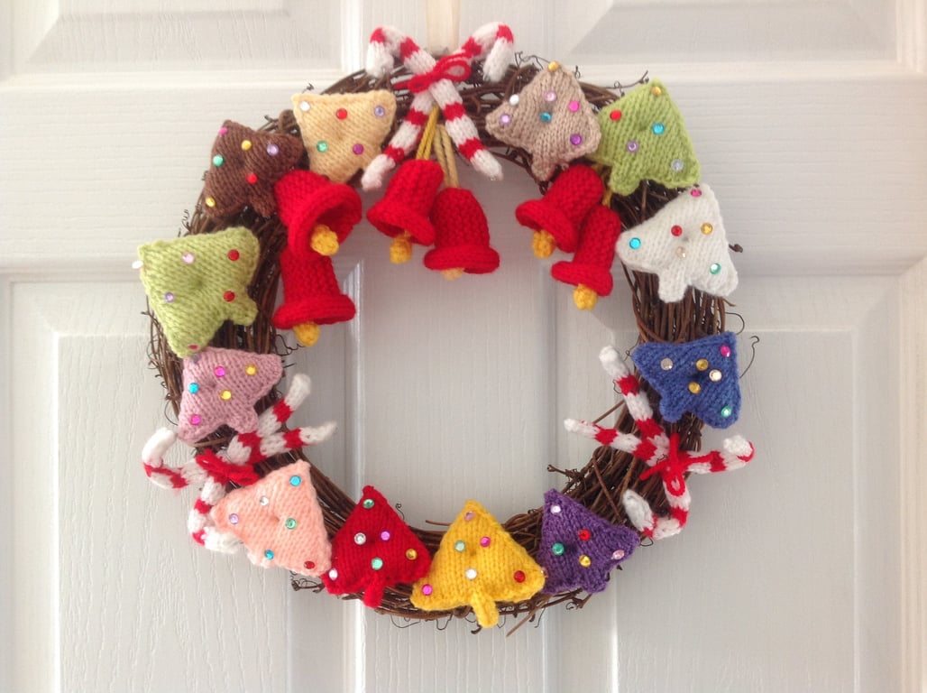 Knitted Christmas Wreath, Xmas Digital Knitting Pattern