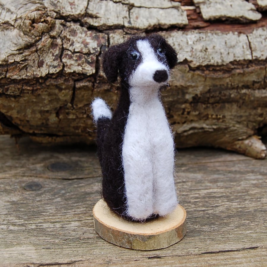  Needle felt white and black dog,  Border Collie sheep dog 10 cm tall