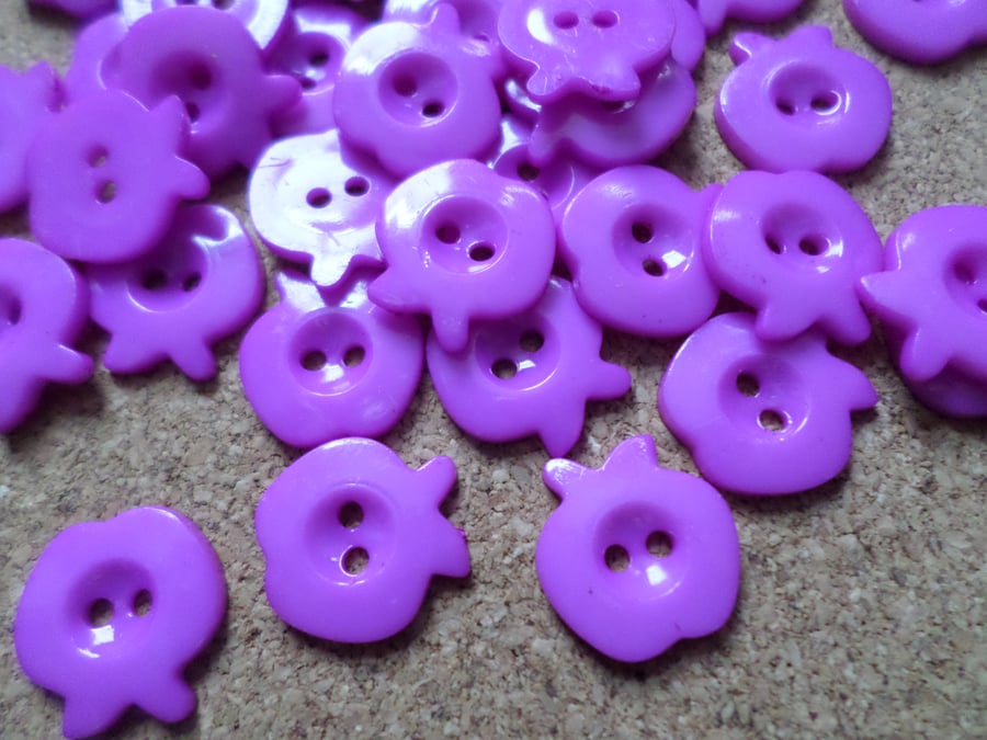 30 x 2-Hole Acrylic Buttons - Apple - 13mm - Purple
