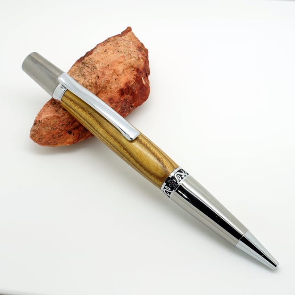 Executive Sierra dressed in Sumac