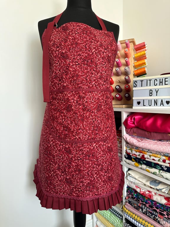 Retro Style Apron, Baking Apron, Shabby Vintage Style Pleated Hem Cotton Apron