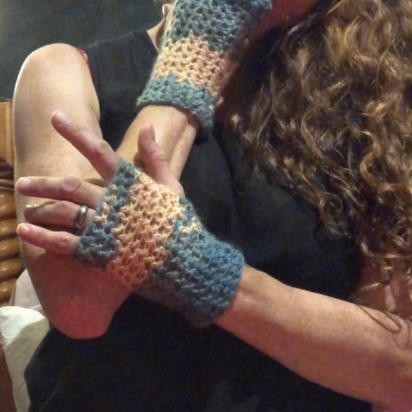 Fingerless gloves 