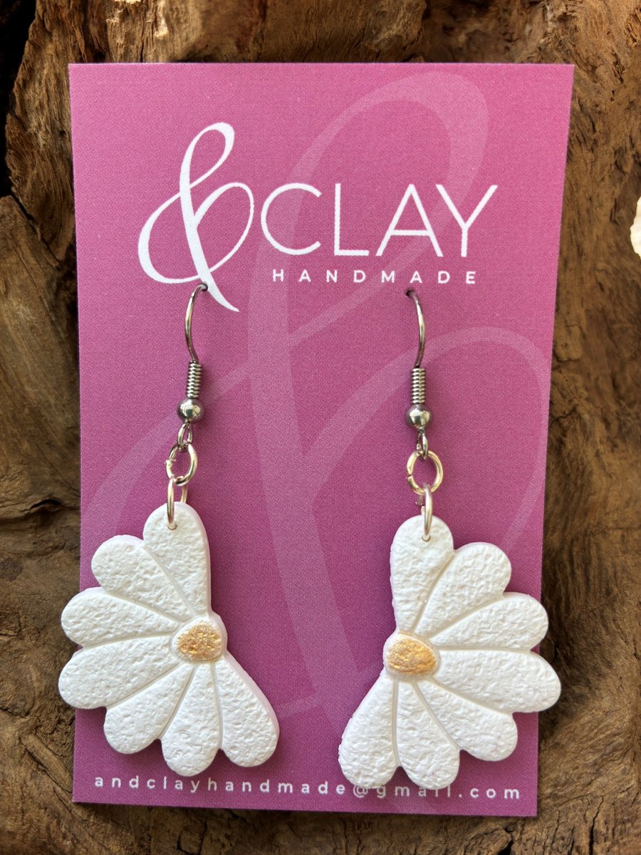White Daisy Floral Drop Earrings