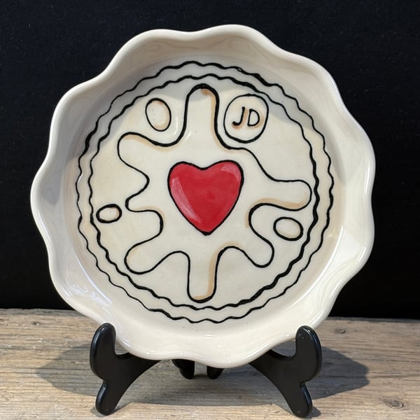 Jammie Dodger Biscuit Plate with fluted edge