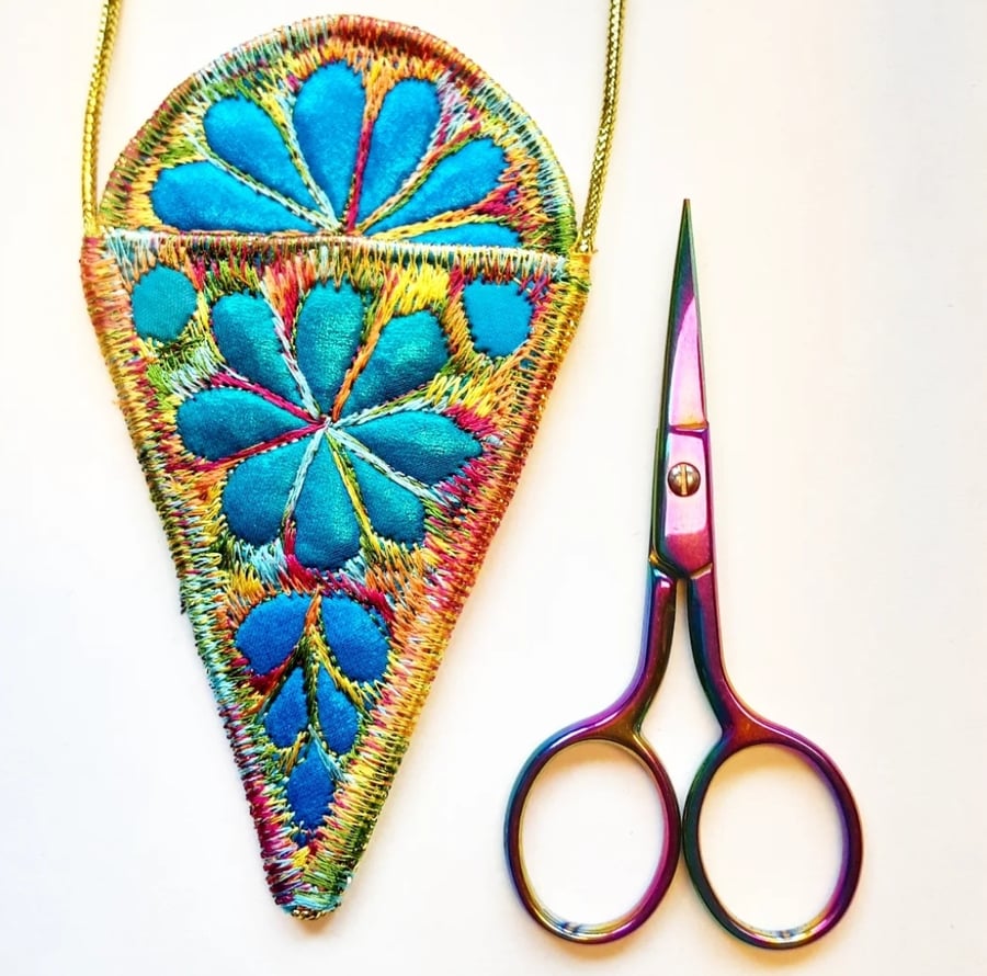 Scissor Holder Necklace 